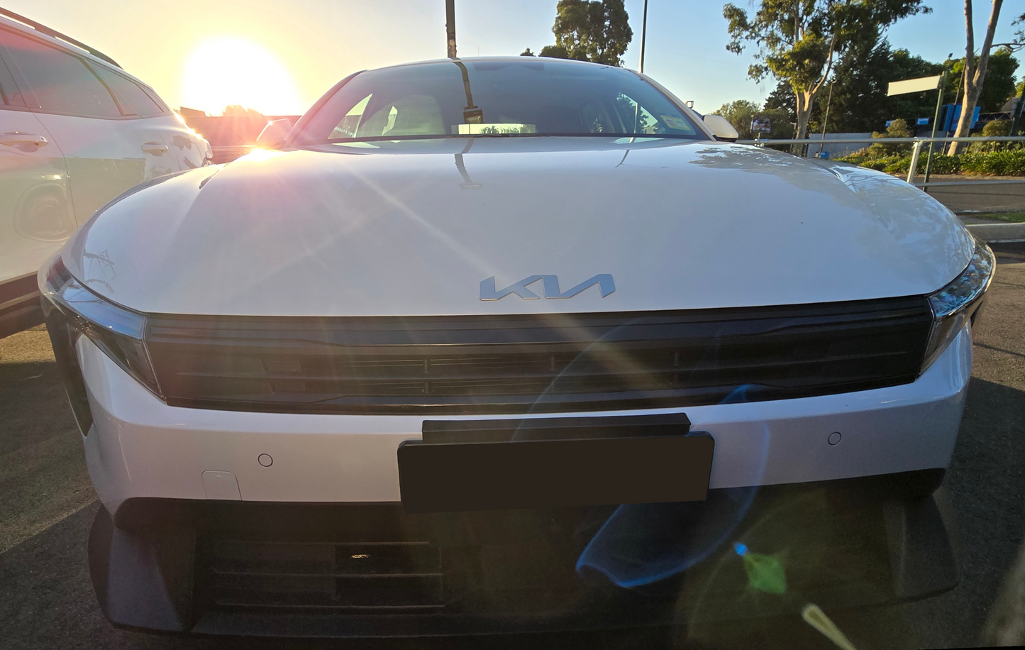 Kia K4 MY24–26 (Sedan & Hatch) Front Chrome Delete Set